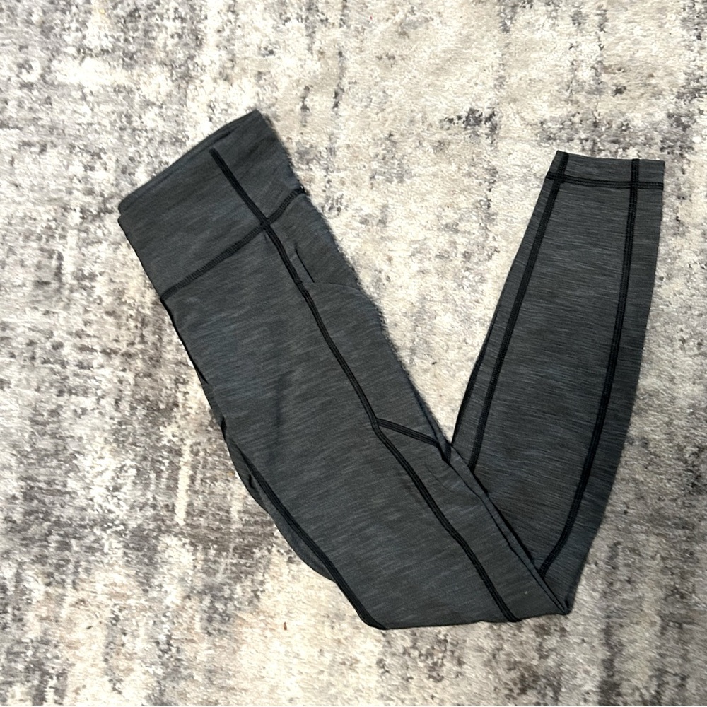 Lululemon / Speed Up Leggings size 4 Heathered Gray